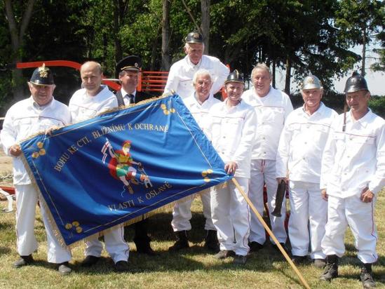 Stará garda SDH Libějice na oslavách 100 let založení SDH Libějice (2012)